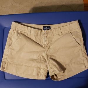 Khaki AE Size 8 Cotton Midi Shorts